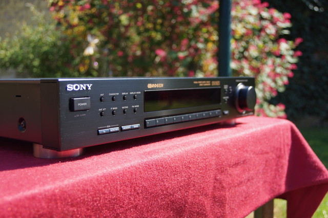 Sony ST-550ES