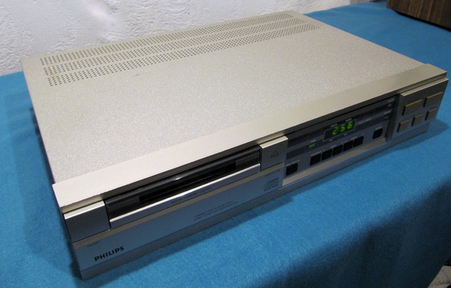 Philips CD 460