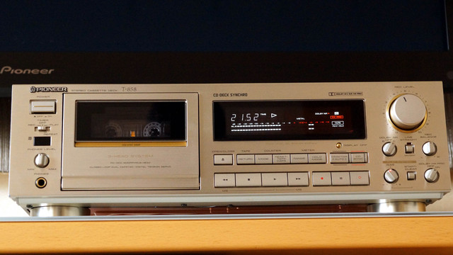 Pioneer T858