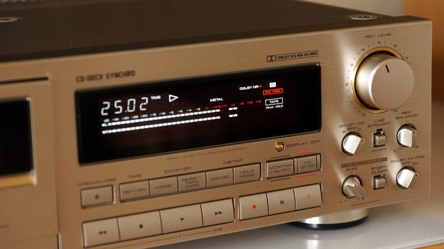 Pioneer T858