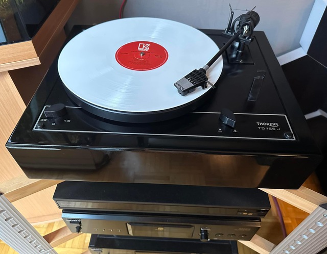 Thorens TD166J