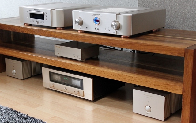 Marantz MA-24 vs Accuphase A-35