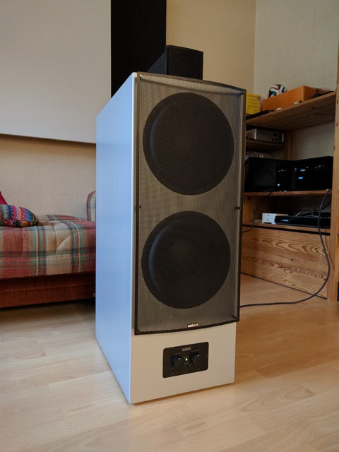 Nubert Subwoofer nuLine AW-1500 silber