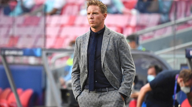 sorgte-mit-seinem-outfit-fuer-aufsehen-leipzig-trainer-julian-nagelsmann-