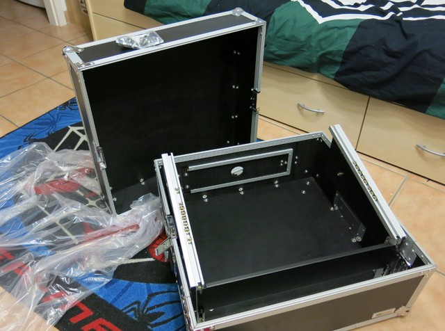 PR99 131106 FlightCase (3)