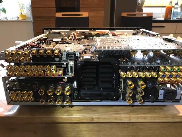 AVR 760