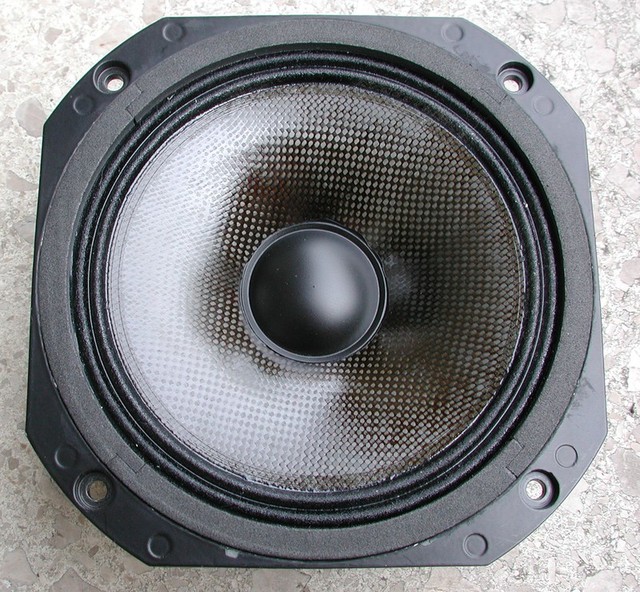 RCF L8S800 Vorne 2
