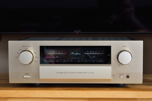 Accuphase E-350