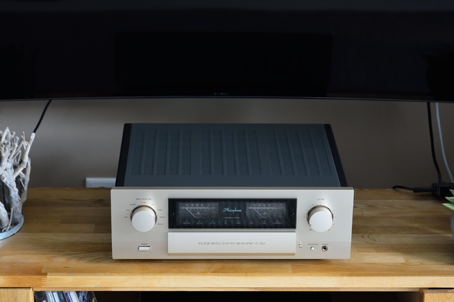 Accuphase E-350