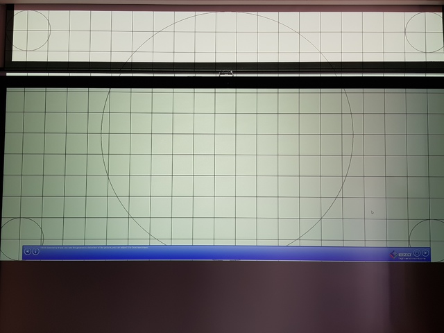 Heller Raum - ESmart Mirolo (oben) Vs. Cinegrey 5D (unten)