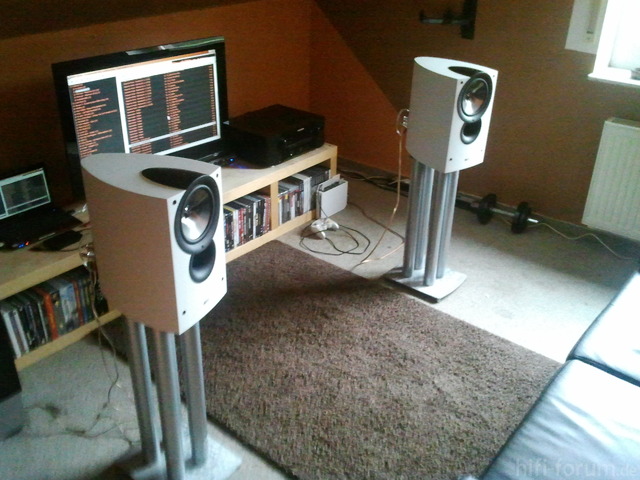 KEF IQ30