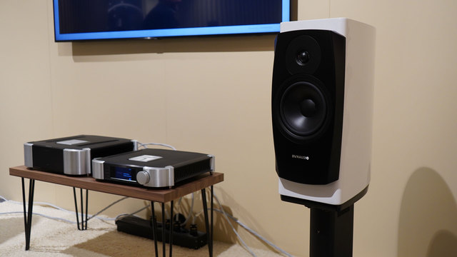 Dynaudio Confidence 20a