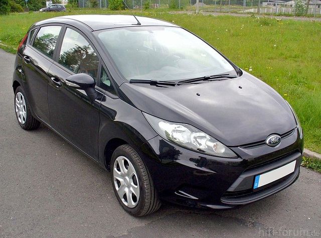 800px Ford Fiesta Mk7 Trend Pantherschwarz