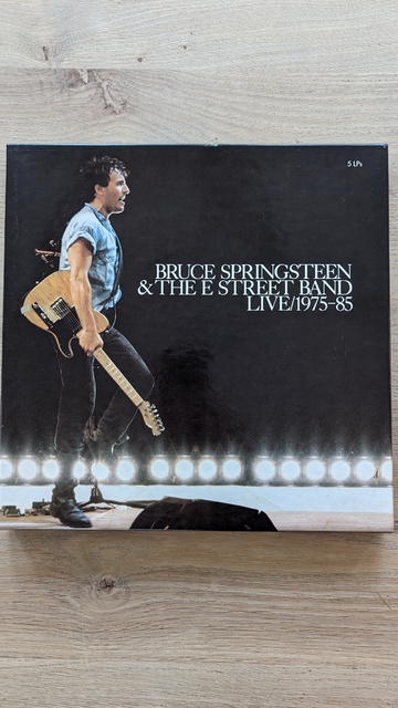 PXL 20231106 084743818