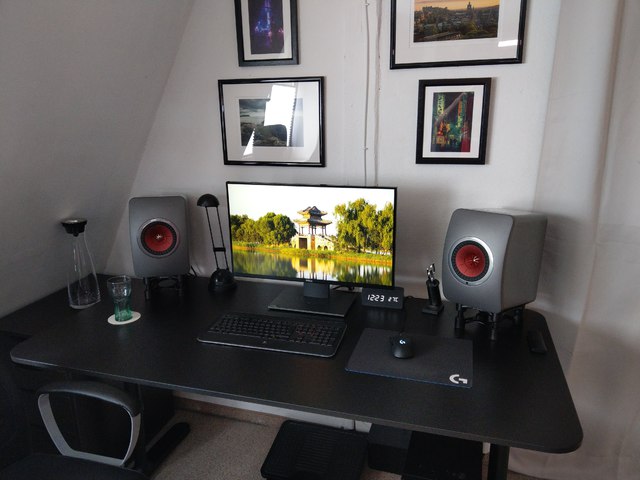 KEF LS50W und Isoacoustics Aperta