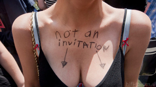 207391964001 1094076941001 SlutWalkStandbild