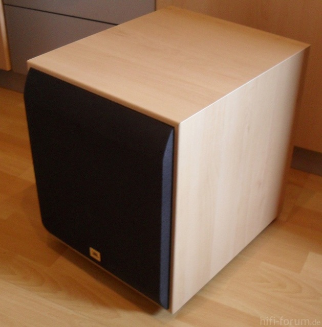 JBL Sub Vorne