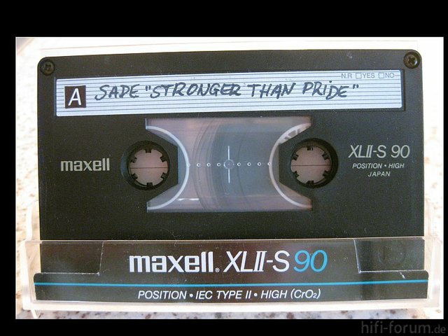 Maxell-XLS