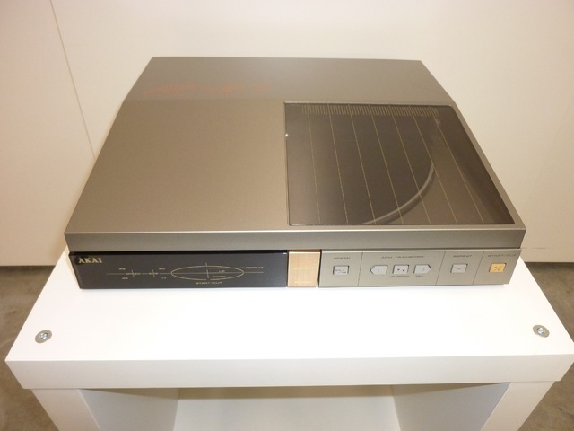 AKAI AP-M7