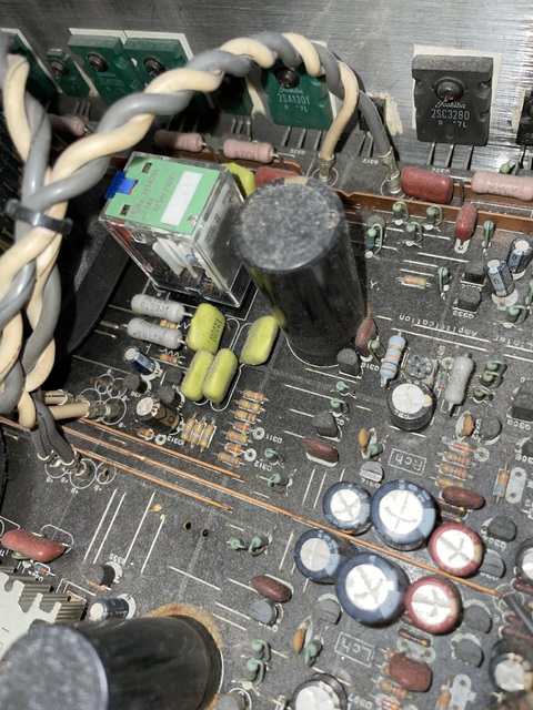 Relais Yamaha AX-900