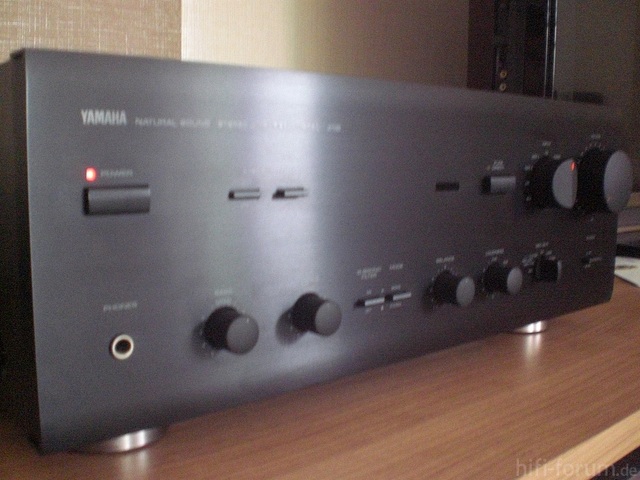 Yamaha AX-750