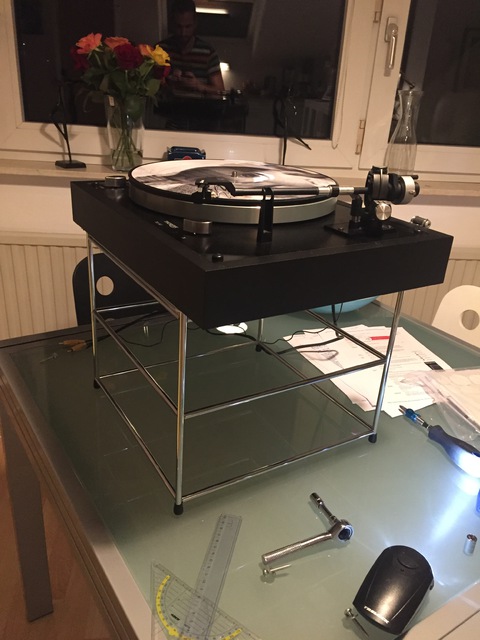 Thorens TD147 Aufgebockt