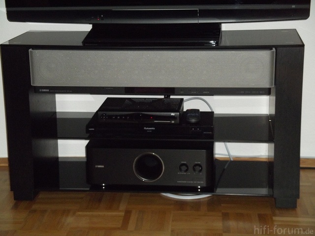 Soundbar Und Subwoofer, Optimal Im Original Yamaha Rack Verstaut