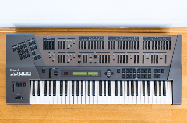 Roland JD-800