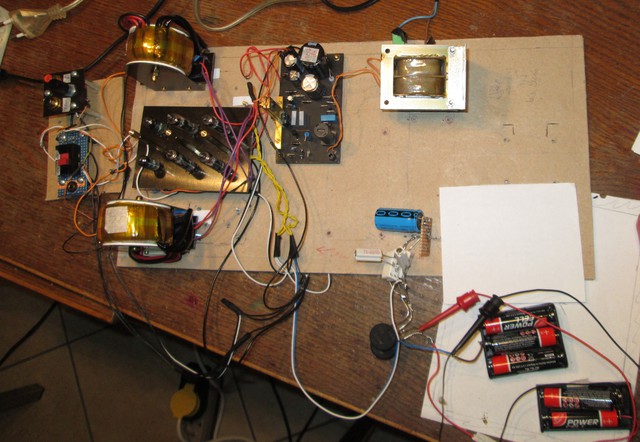 1_BleistiftröhrenKHV-PP_Ein_Blocktrafo_und_BatterieFürAlleRöhrenHeizungen