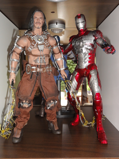Whiplash & Iron Man (Mark V)
