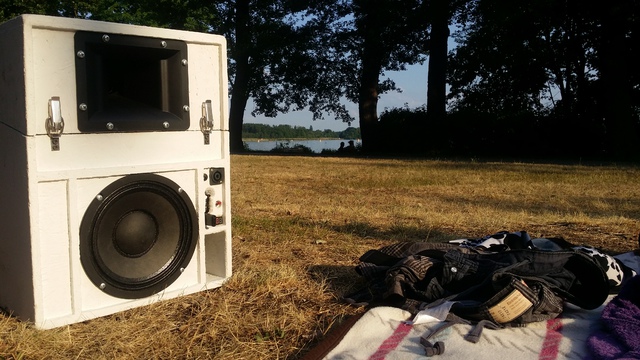 Ruckbox008
