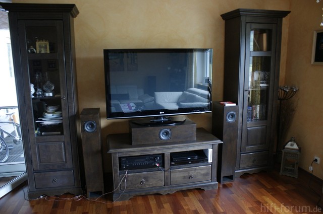 TV + Tuby LPs + LP Center