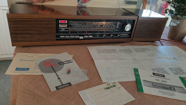 Grundig RF 240