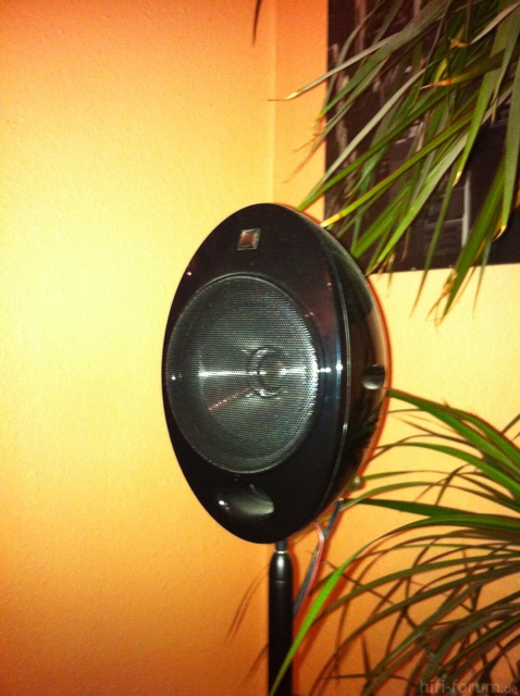Kef Satellit