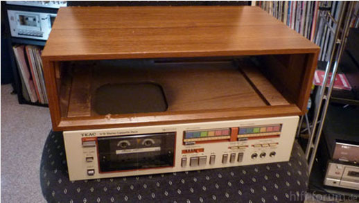 Teac V 9 Woodcase1