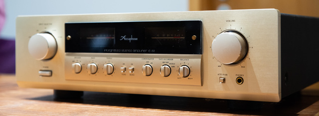 Accuphase E-212