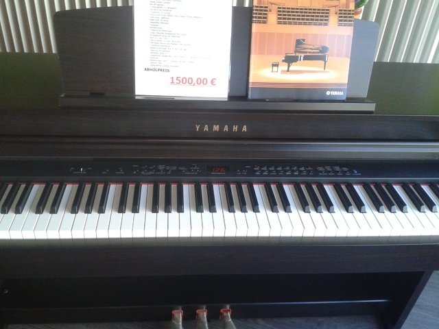 Yamaha CLP-470