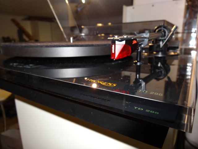 Thorens TD295