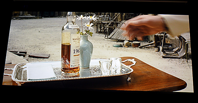 19 Screenshot - James Bond - Flasche_MBR7299