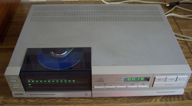 Philips CD 303