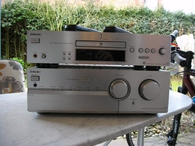 sony qs 001