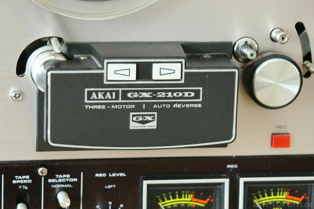 Akai GX210-D B