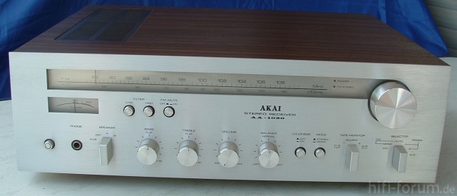 Akai AA1020