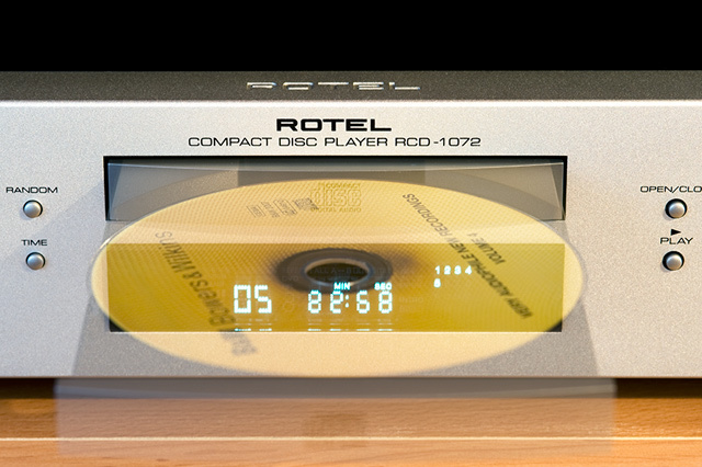 Rotel RCD-1072