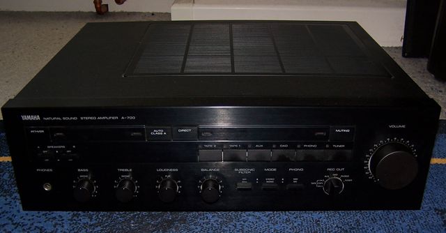 Yamaha A 700