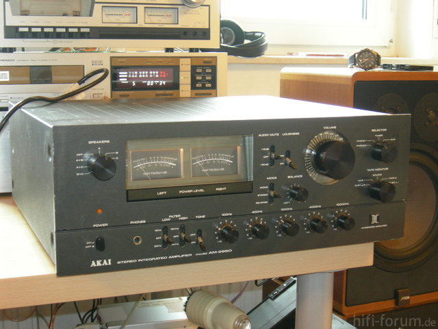 Akai AM-2950