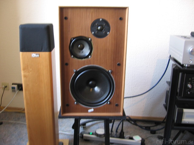 Celestion Ditton 33 Und Ohm Walsh 1000 Am Luxman L 505u 014