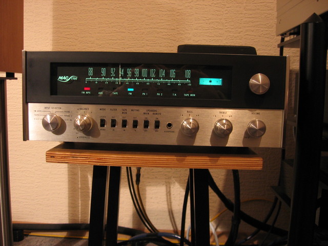 McIntosh MAC 1700 010