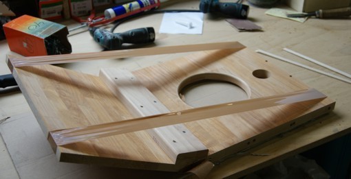 Kleiner Voodoo Schrank Front