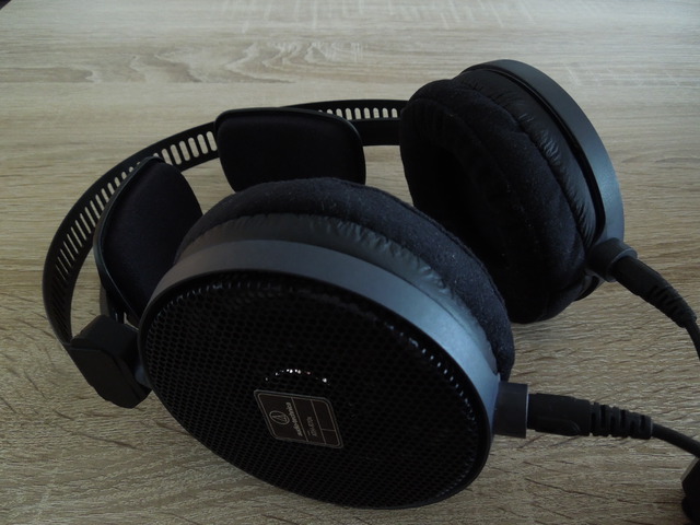 Audio Technica R70x